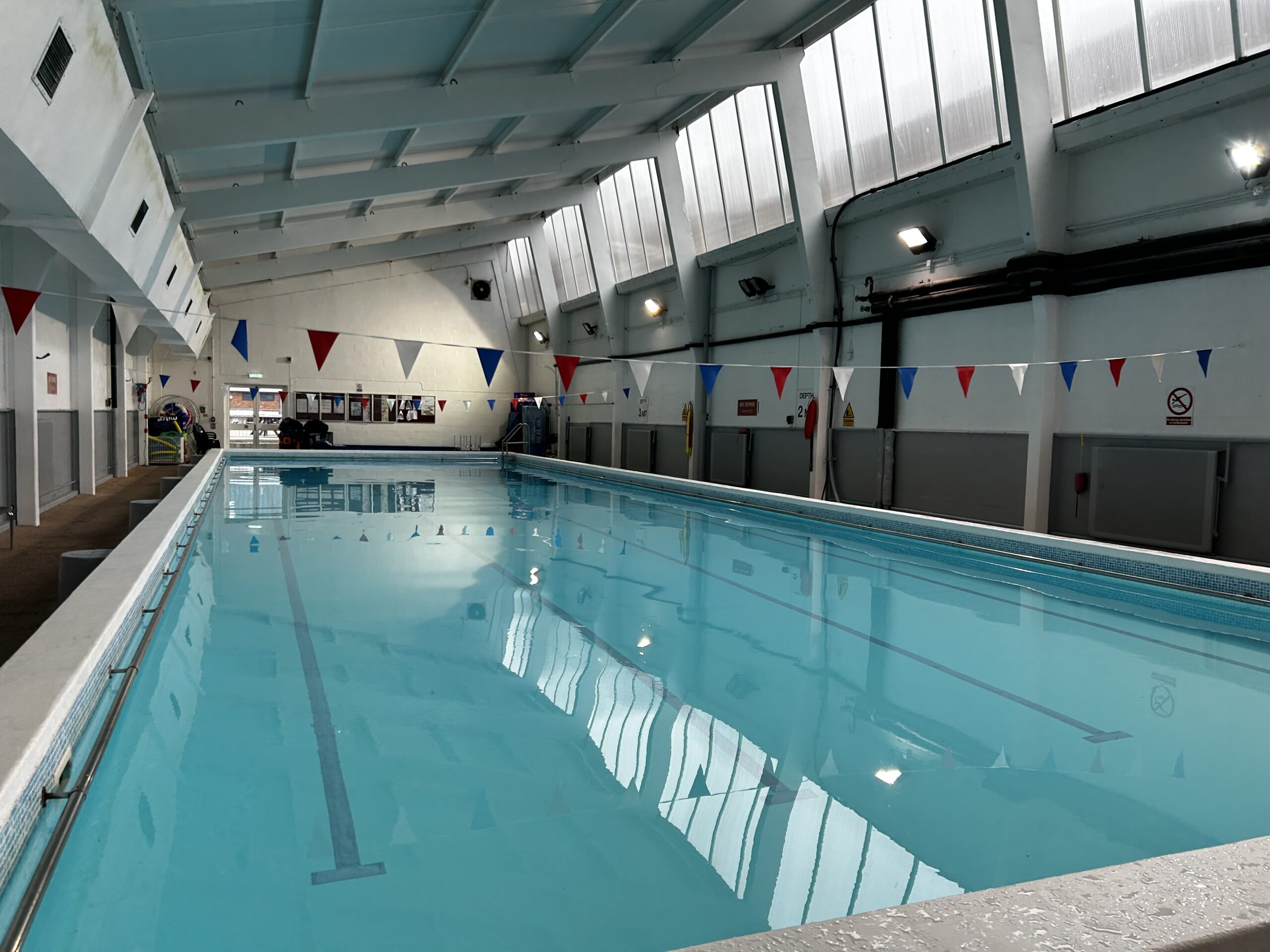 Indoor swimming pool. Aylesbury Grammar School, Aylesbury.